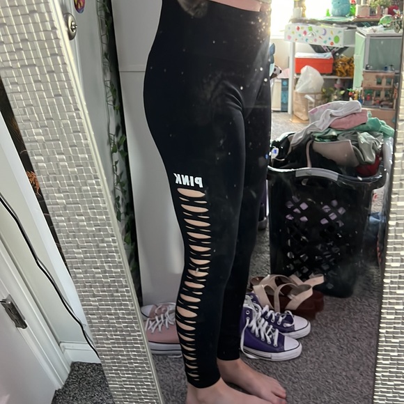 PINK ripped leggings! - Picture 4 of 4